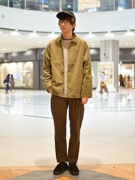 「グラミチ」｜「アイテム（カバーオール）」を使った、しおやんさん（メンズ・180cm）の秋コーディネート