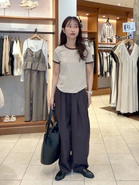「LOWRYS FARM（ローリーズファーム）のイージーワイドコクーンパンツ 327286（その他パンツ、ブラウン系）」を使った、かとぅーさん（レディース・163cm）の夏コーディネート