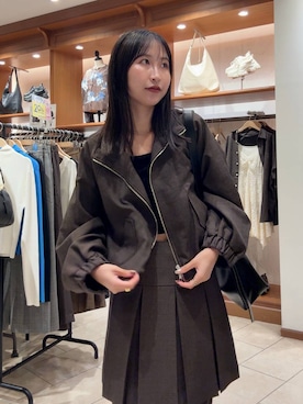 「アイテム（スマホグッズ）」を使った、katoooさん（レディース・163cm）の秋コーディネート