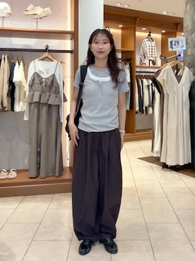「LOWRYS FARM（ローリーズファーム）のイージーワイドコクーンパンツ 327286（その他パンツ、ブラウン系）」を使った、かとぅーさん（レディース・163cm）の夏コーディネート