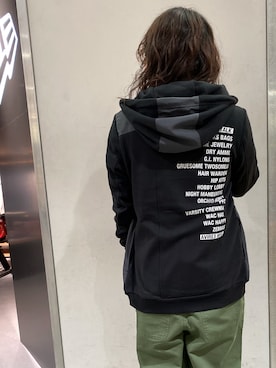 パーカーを使った バックプリント の人気ファッションコーディネート Wear