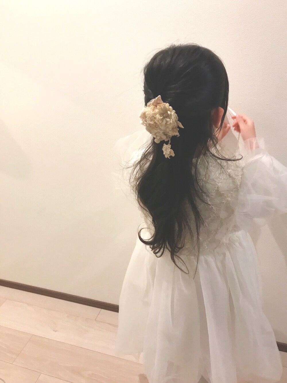 「発表会、ピアノ発表会、ホワイトコーデ」｜「韓国子供服のアイテム（ドレス、ホワイト系）」を使った、milkさん（キッズ・100cm）の冬コーディネートの1枚目の写真