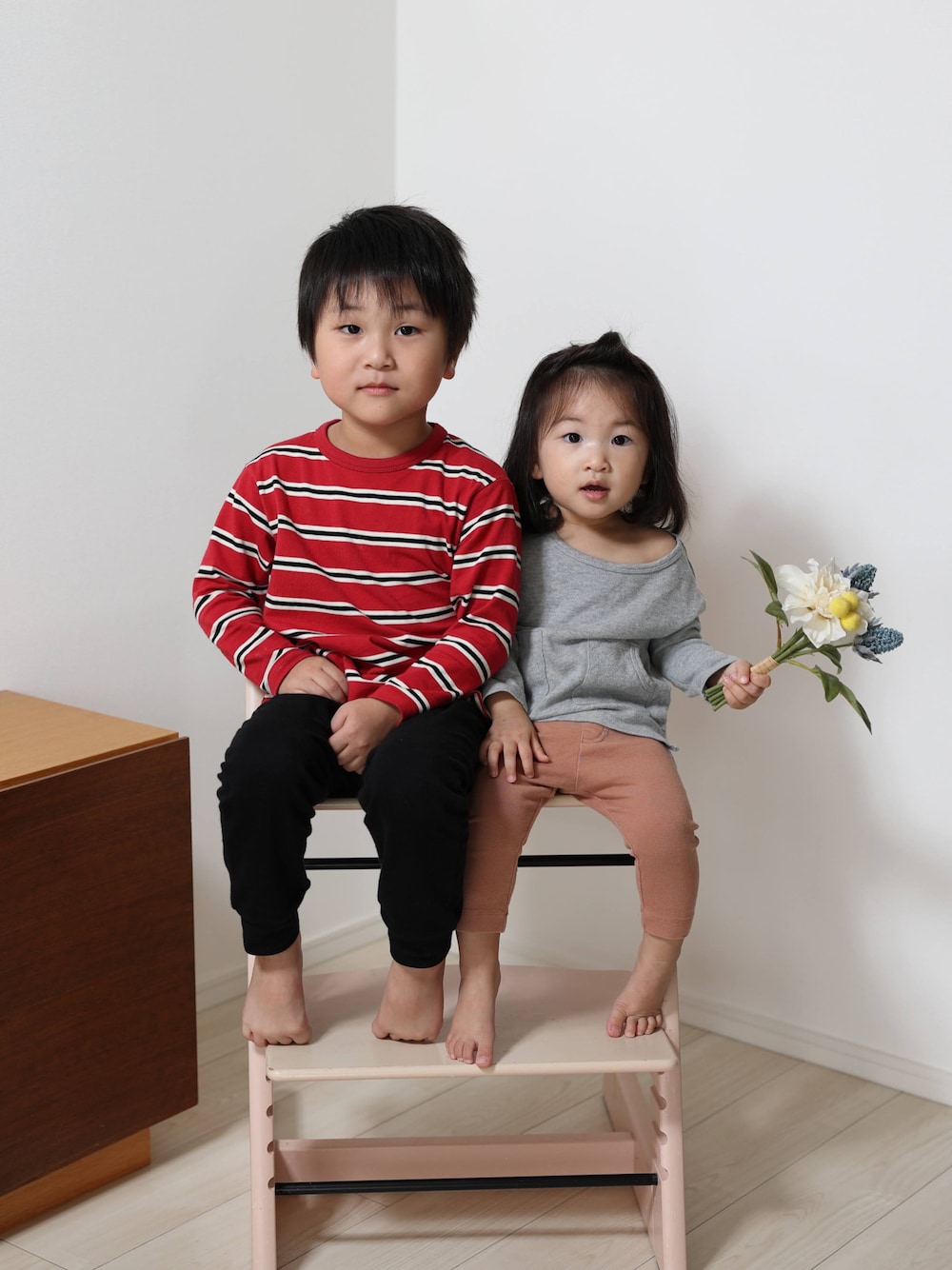 「プチプラ、ルームウェア、ワンマイルウェア、男の子、男の子コーデ、UNIQLO、むすこーで、兄妹コーデ」｜「UNIQLOのアイテム（ルームウェア、レッド系）」を使った、MIKAさん（骨格ナチュラル・キッズ・110cm）の秋コーディネートの1枚目の写真