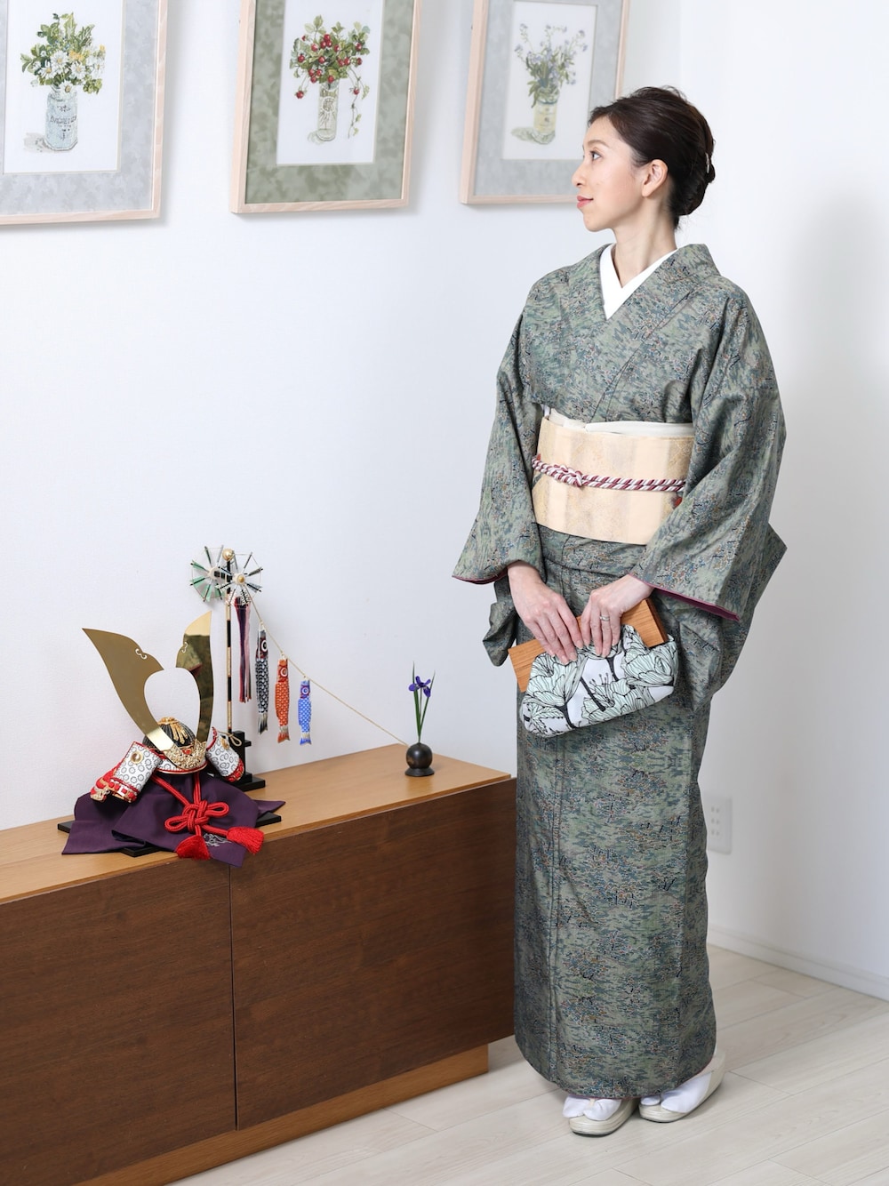 「こどもの日、着物、着物コーデ、着物女子、キッズコーデ、チャンピオン、Tシャツ、兄妹コーデ、3兄妹、ママコーデ、ママファッション、大島紬、アラフォー」｜「大島紬のアイテム（着物、グリーン系）」を使った、MIKAさん（骨格ナチュラル・レディース・161cm）の春コーディネートの1枚目の写真