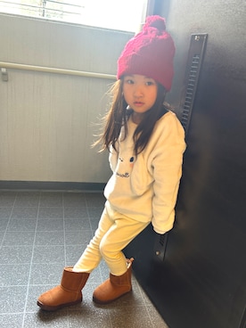 「H&M（エイチ・アンド・エム）のアイテム（トップス）」を使った、MIKAさん（キッズ・100cm）の冬コーディネート