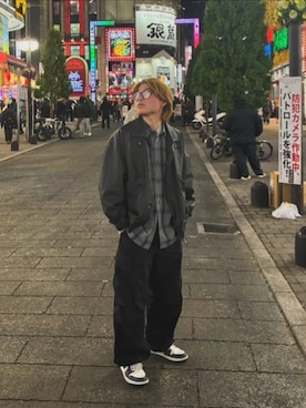 「usdのアイテム（ライダースジャケット、ブラック系）」を使った、shira_ko10さん（メンズ・167cm）の春コーディネート
