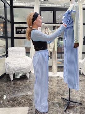 「IENA LA BOUCLE（イエナラブークル）のIENA LA BOUCLE コットンストライプスリーピーパンツ（その他パンツ、ブルー系）」を使った、harmyさん（レディース・155cm）の春コーディネート