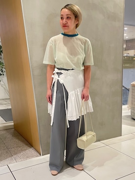「IENA LA BOUCLE（イエナラブークル）の《追加》《洗濯機洗い可》IENA LA BOUCLE ソフトダブルクロススラックス（スラックス、グレー系）」を使った、harmyさん（レディース・155cm）の春コーディネート