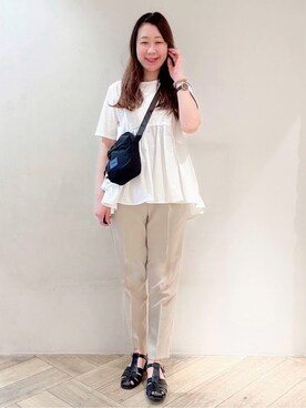 「OPAQUE.CLIP（オペークドットクリップ）の◆ペプラムドッキングカットソー【洗濯機洗い可】（Tシャツ/カットソー）」を使った、sayaさん（レディース・163cm）の春コーディネート