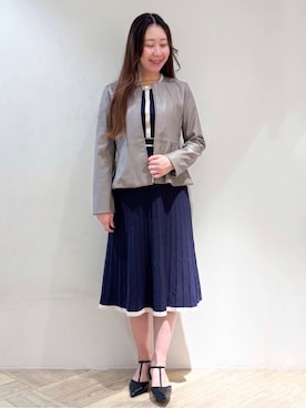 「index（インデックス）のレザー調ストレッチペプラムジャケット【洗える】（Collarless jacket、ブラウン系）」を使った、sayaさん（レディース・163cm）の秋コーディネート