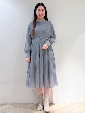 「index（インデックス）の《5色展開/S-3Lサイズ》プリーツフレアワンピース【洗濯機OK/防シワ】（One piece dress、ブラック系）」を使った、sayaさん（レディース・163cm）の秋コーディネート