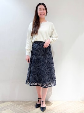 「index（インデックス）のビジューキーネックドルマンニット【洗濯機OK】（Knitwear、ホワイト系）」を使った、sayaさん（レディース・163cm）の秋コーディネート