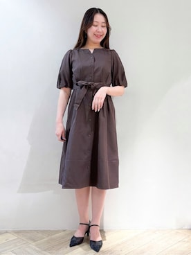 「index（インデックス）のタックパフスリーブワンピース【洗濯機洗い可/イージーアイロン】（One piece dress、ブラウン系）」を使った、sayaさん（レディース・163cm）の夏コーディネート