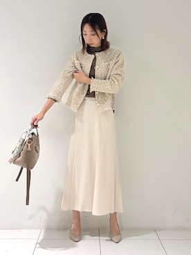 「アイテム（バンダナ/スカーフ、グレー系）」を使った、shioriさん（レディース・169cm）の秋コーディネート