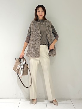 「アイテム（バンダナ/スカーフ、グレー系）」を使った、shioriさん（レディース・169cm）の秋コーディネート
