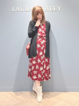 「LAURA ASHLEY（ローラアシュレイ）の【ベルト長さ調節可】レザージップショルダー（ショルダーバッグ、レッド系）」を使った、yukinoさん（レディース・164cm）の秋コーディネート