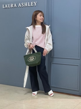 「LAURA ASHLEY（ローラアシュレイ）の【UVカット/接触冷感/ワンマイルウエア】ジップアップフーディー（ブルゾン、ホワイト系）」を使った、miさん（レディース・154cm）の春コーディネート