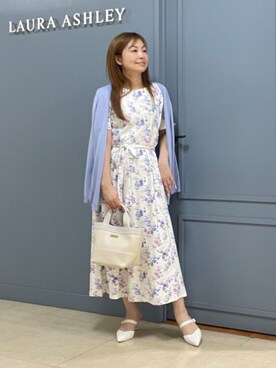 「LAURA ASHLEY（ローラアシュレイ）の【UVカット／接触冷感】ポリー柄 コットンジャージーワンピース（ワンピース、ホワイト系）」を使った、miさん（レディース・154cm）の春コーディネート