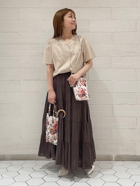 「LAURA ASHLEY（ローラアシュレイ）の【洗える／コットン100％】ヨーク刺繍ブラウス（シャツ/ブラウス、ベージュ系）」を使った、miさん（レディース・154cm）の春コーディネート