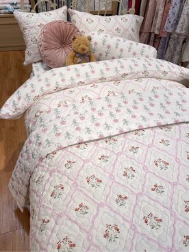 「アイテム（寝具）」を使った、miさん（レディース・154cm）の秋コーディネート