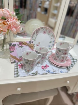 「アイテム（食器）」を使った、miさん（レディース・154cm）の秋コーディネート