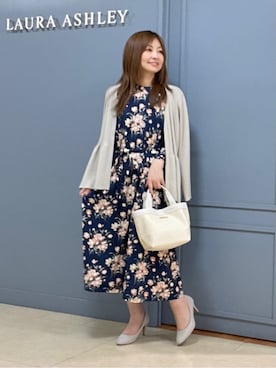 「LAURA ASHLEY（ローラアシュレイ）の【洗える／ジャージ素材／同柄アイテムあり】サトクリフ チューリップス柄ワンピース（ワンピース、ブルー系）」を使った、miさん（レディース・154cm）の冬コーディネート