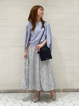 「LAURA ASHLEY（ローラアシュレイ）の【洗える／同素材アイテムあり】ソフトタッチ ニットカーディガン（カーディガン/ボレロ、ブルー系）」を使った、miさん（レディース・154cm）の春コーディネート