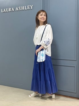「LAURA ASHLEY（ローラアシュレイ）の【コットン100％／7分袖／4colors】フォスコット ダマスク柄 刺繍ブラウス（シャツ/ブラウス、ホワイト系）」を使った、miさん（レディース・154cm）の春コーディネート