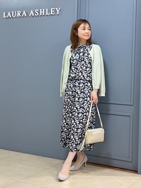 「LAURA ASHLEY（ローラアシュレイ）の【半袖／洗える／ジャージ素材／同柄アイテムあり】ライ柄 プルオーバー（Tシャツ/カットソー、ブルー系）」を使った、miさん（レディース・154cm）の春コーディネート