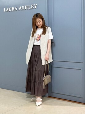 「LAURA ASHLEY（ローラアシュレイ）の【冷房・日よけ対策におすすめ／ゆったりシルエット】ポリー柄 ジャージーカーディガン（カーディガン/ボレロ、ホワイト系）」を使った、miさん（レディース・154cm）の春コーディネート