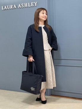 「LAURA ASHLEY（ローラアシュレイ）の【セレモニーおすすめ！】ペプラム風ジャカードワンピース（ワンピース、ベージュ系）」を使った、miさん（レディース・154cm）の冬コーディネート