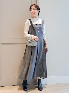 「Lee（リー）のアイテム（ショルダーバッグ）」を使った、Ellyさん（レディース・156cm）の秋コーディネート