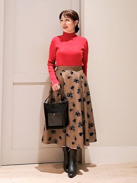 「couture brooch（クチュールブローチ）の【多機能・フェミニン】パール調リブニット（ニット/セーター、レッド系）」を使った、Ellyさん（レディース・156cm）の秋コーディネート