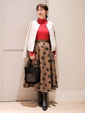 「couture brooch（クチュールブローチ）の【通勤・大人上品】スエード調ダンボール ノーカラージャケット（ブルゾン、グレー系）」を使った、Ellyさん（レディース・156cm）の秋コーディネート
