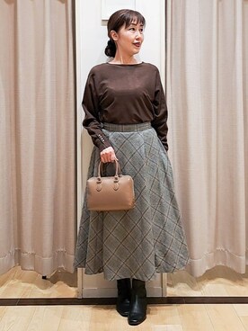 「couture brooch（クチュールブローチ）の【大人上品・通勤・前後2WAY】バックパール調ドルマンニット（ニット/セーター、ブラウン系）」を使った、Ellyさん（レディース・156cm）の秋コーディネート