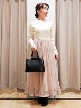 「couture brooch（クチュールブローチ）の【S-LL/キラキラリブニット】チュールドッキング ワンピース（ワンピース、ホワイト系）」を使った、Ellyさん（レディース・156cm）の冬コーディネート