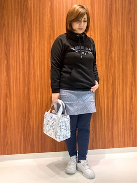 「アイテム（レギンス/スパッツ、ブルー系）」を使った、asamiさん（レディース・150cm）の冬コーディネート