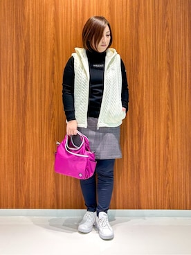 「アイテム（レギンス/スパッツ、ブルー系）」を使った、asamiさん（レディース・150cm）の冬コーディネート
