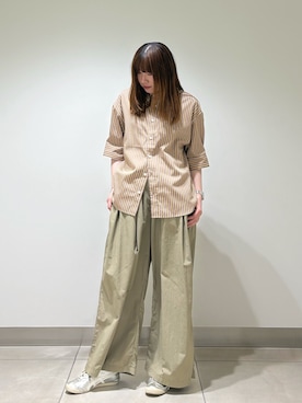 「URBAN RESEARCH DOORS（アーバンリサーチドアーズ）のGYMPHLEX　SHORT SHIRTS SHORT-SLEEVE（シャツ/ブラウス、イエロー系）」を使った、NAKANOさん（レディース・158cm）の春コーディネート