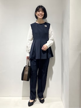 「grove（グローブ）の【マシンウォッシュ/防シワ】袖ドッキングペプラムブラウス【着回しカセット】（シャツ/ブラウス、ブルー系）」を使った、fjhr26さん（レディース・155cm）の冬コーディネート