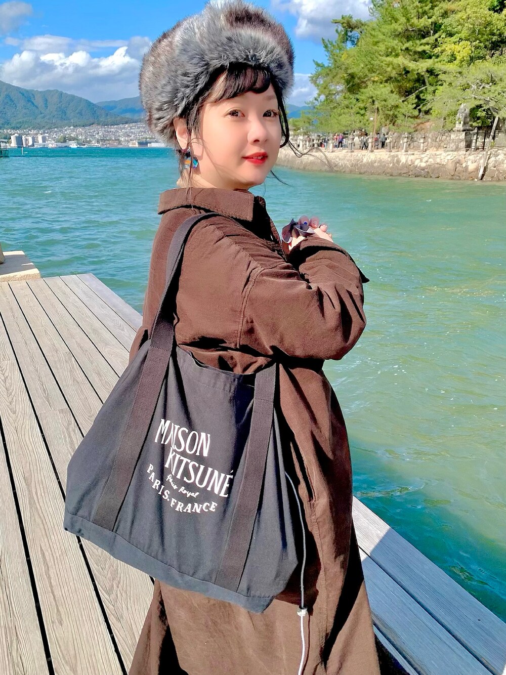 【Maison Kitsune 】 パレロワイヤル ショッピングバック UPDATED PALAIS ROYAL SHOPPING BAG（トートバッグ）｜Maison