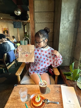 「アイテム（メガネ）」を使った、Manaさん（レディース・155cm）の秋コーディネート