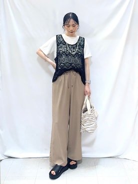 「SHOO・LA・RUE（シューラルー）のジュートランチトートバッグ（トートバッグ、ベージュ系）」を使った、Hiromiさん（レディース・164cm）の春コーディネート