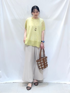 「SHOO・LA・RUE（シューラルー）の格子レイヤードトートバッグ（トートバッグ、イエロー系）」を使った、Hiromiさん（レディース・164cm）の春コーディネート
