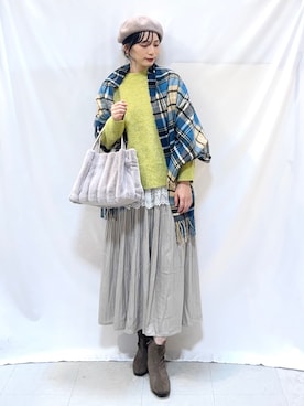 「アイテム（ストール/ショール）」を使った、Hiromiさん（レディース・164cm）の秋コーディネート