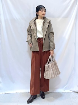 「SHOO・LA・RUE（シューラルー）のキラキラバックストレッチブーツ（ブーツ）」を使った、Hiromiさん（レディース・164cm）の秋コーディネート