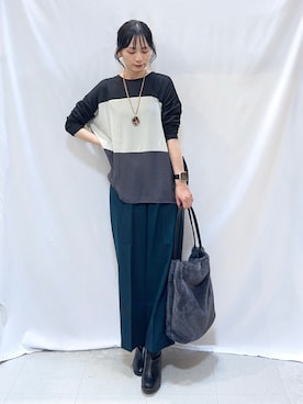 「アイテム（Tシャツ/カットソー）」を使った、Hiromiさん（レディース・164cm・40代）の秋コーディネート