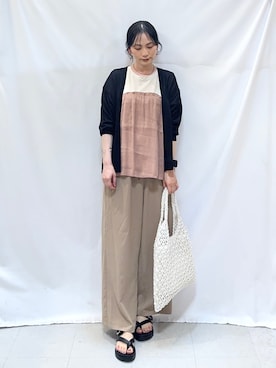 「SHOO・LA・RUE（シューラルー）の【ひんやり/洗濯機可/S-LL】オンにもオフにも マルチに使えるトッパーカーディガン（カーディガン/ボレロ、ブラック系）」を使った、Hiromiさん（レディース・164cm）の春コーディネート