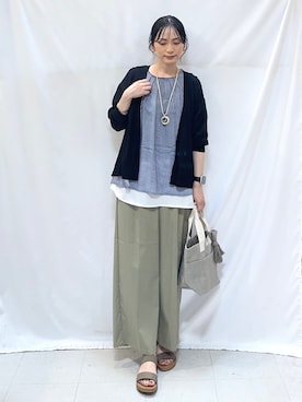 「SHOO・LA・RUE（シューラルー）の【ひんやり/洗濯機可/S-LL】オンにもオフにも マルチに使えるトッパーカーディガン（カーディガン/ボレロ、ブラック系）」を使った、Hiromiさん（レディース・164cm）の春コーディネート