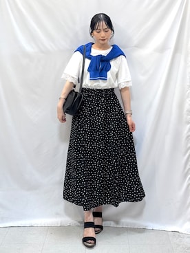 「SHOO・LA・RUE（シューラルー）の【S-LL/洗濯機可】さらっとタッチ ほんのりシアーカーディガン（カーディガン/ボレロ、ブルー系）」を使った、Hiromiさん（レディース・164cm）の夏コーディネート